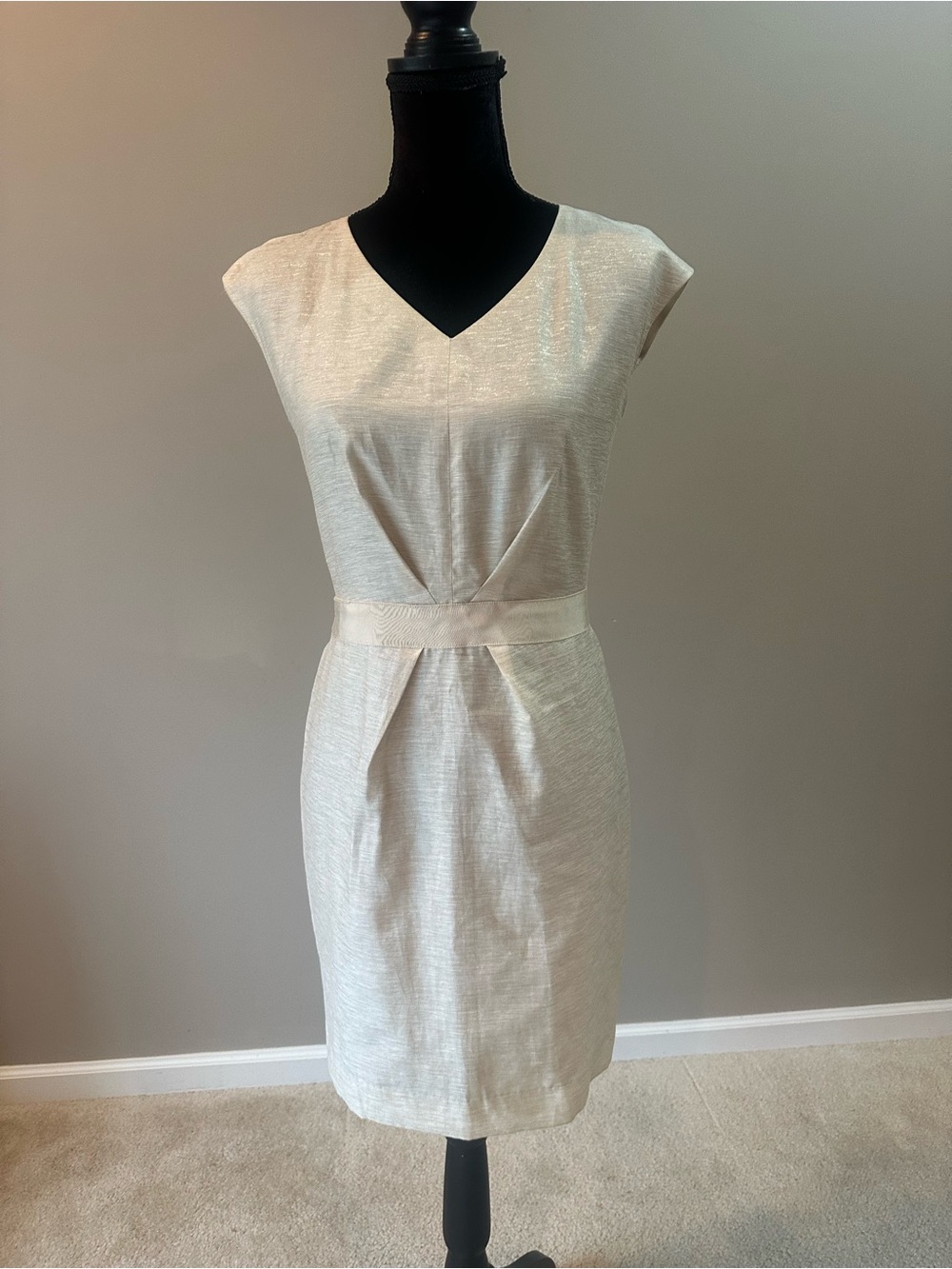 Brooks Brothers Cream V-Neck Cap Sleeve Sheath Dress